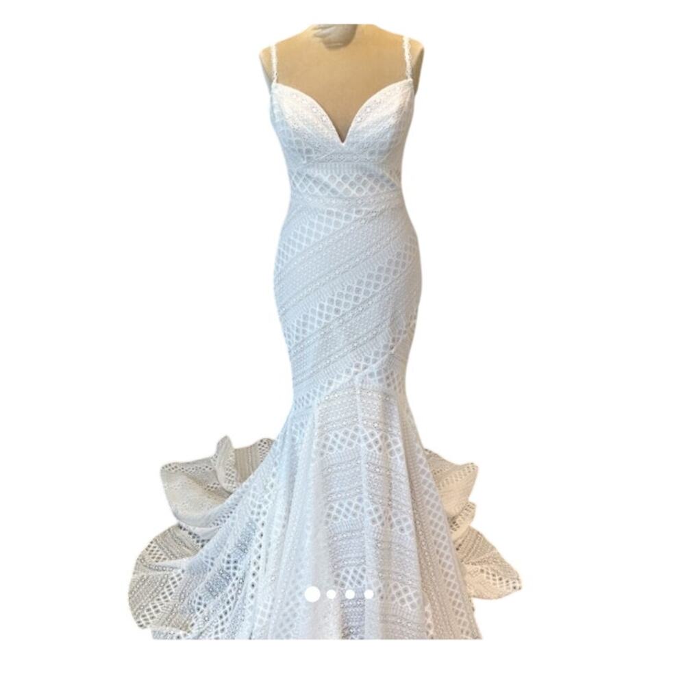 Maggie Sottero Liliana Lace Trumpet, Sweet Heart, Spaghetti Strap Wedding Dress